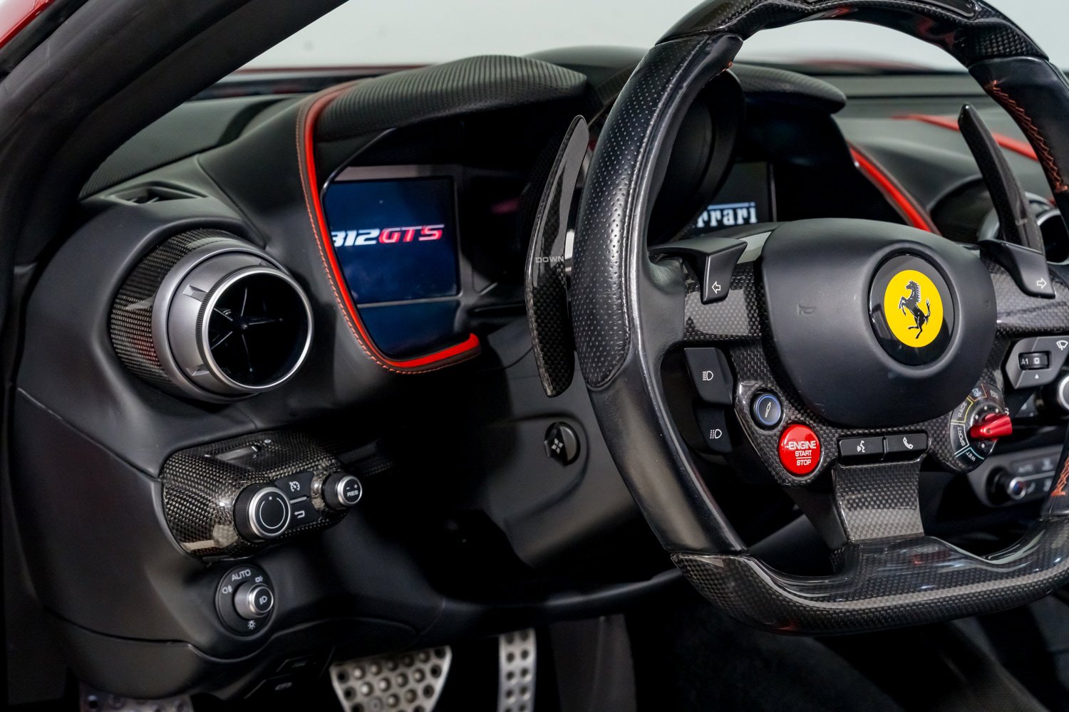 Used 2021 Ferrari 812 GTS image 33