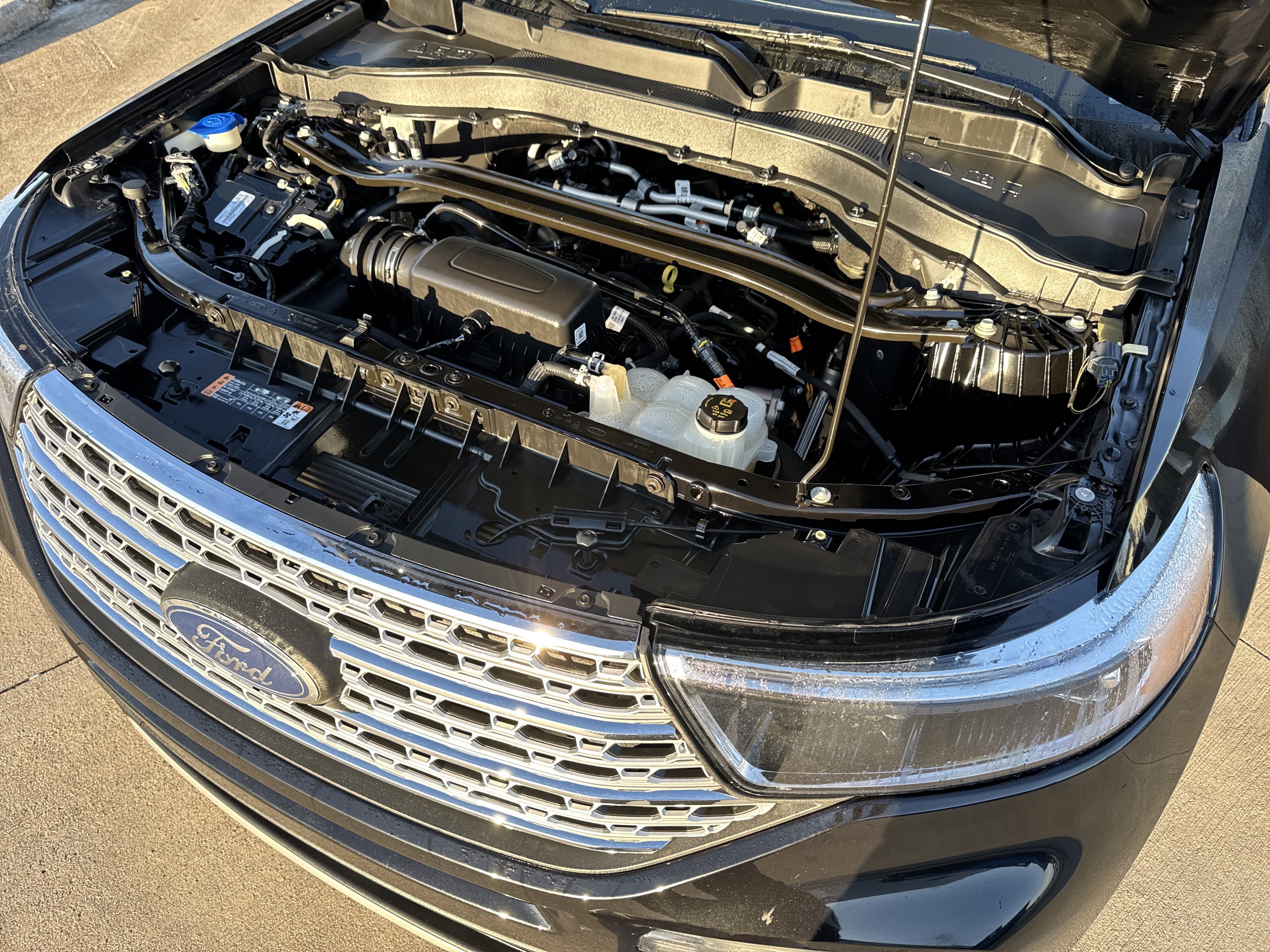 Used 2023 Ford Explorer Limited w/ Equipment Group 301A image 41