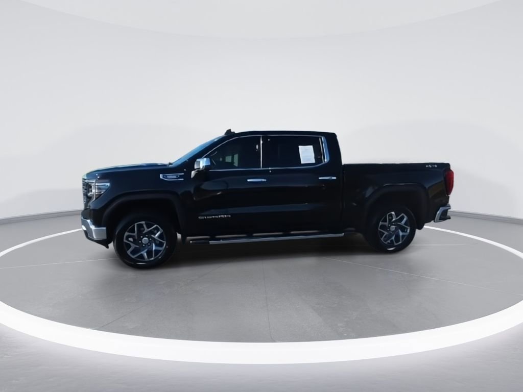 Used 2022 GMC Sierra 1500 SLT w/ SLT Premium Package image 4