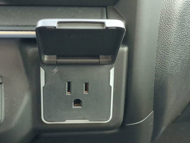 Used 2023 Chevrolet Silverado 1500 Custom image 25