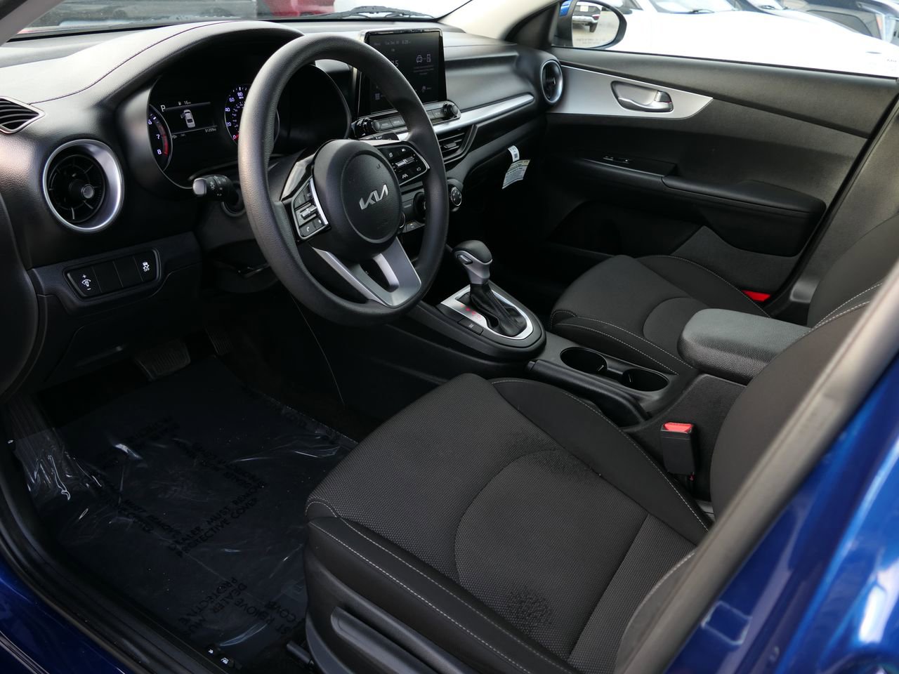 Used 2022 Kia Forte LXS image 12