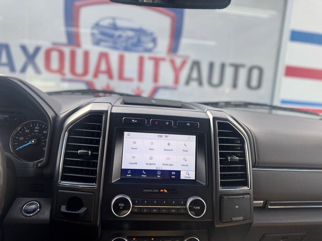 Used 2020 Ford Expedition Limited image 40