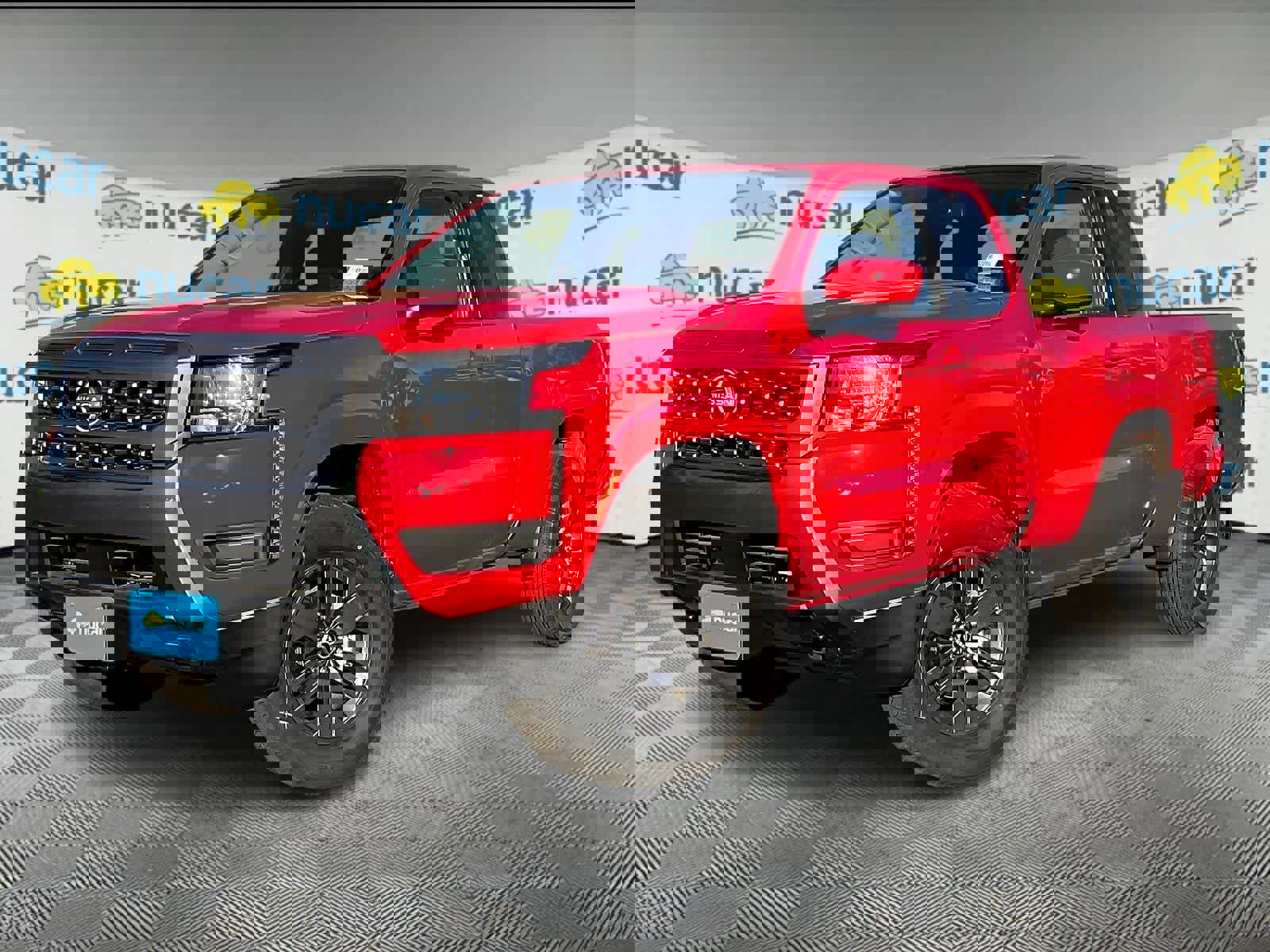 Used 2025 Nissan Frontier SV image 3