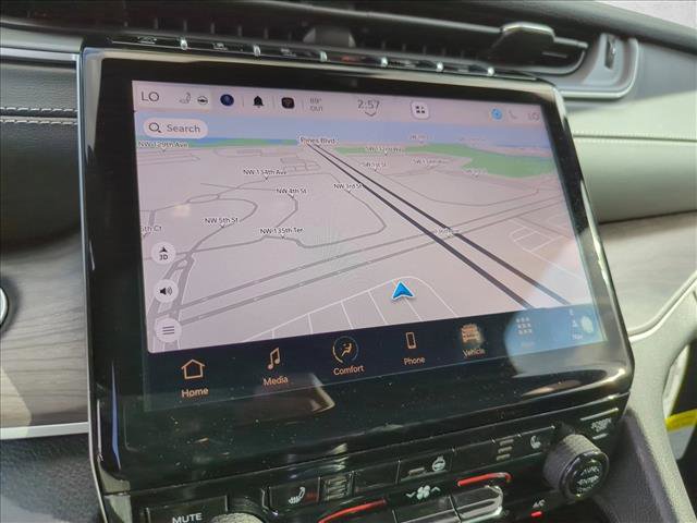 New 2025 Jeep Grand Cherokee L Limited w/ Black Appearance Package image 14