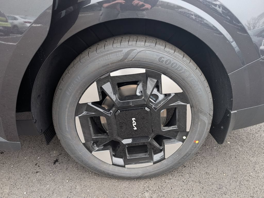 New 2026 Kia Carnival EX FWD image 22