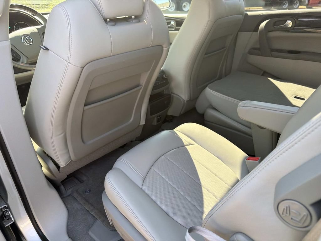 Used 2016 Buick Enclave Leather FWD image 16