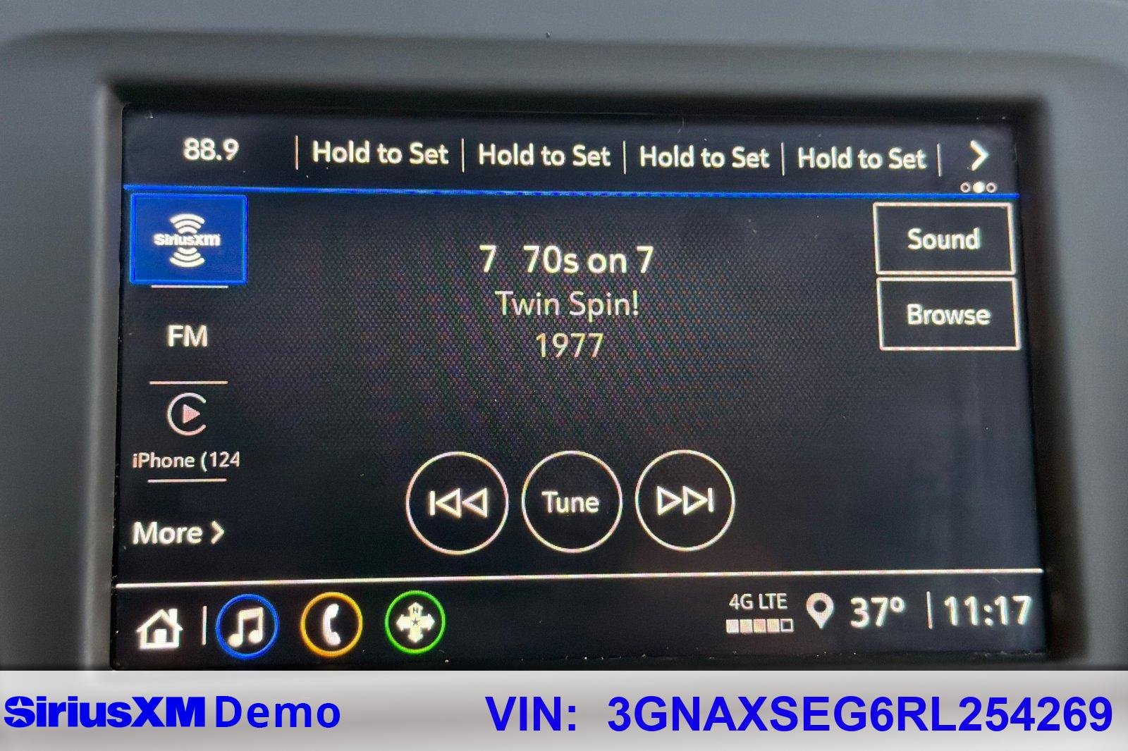 Used 2024 Chevrolet Equinox LS w/ LS Convenience Package image 28