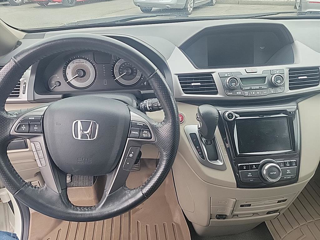 Used 2015 Honda Odyssey Touring Elite image 10