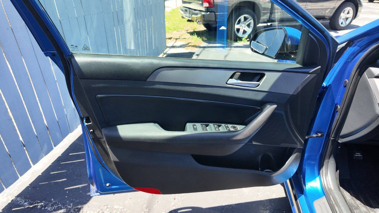 Used 2018 Hyundai Sonata Sport w/ Cargo Package FWD image 12
