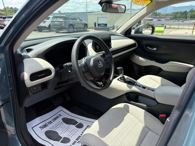 Used 2025 Honda HR-V LX image 3