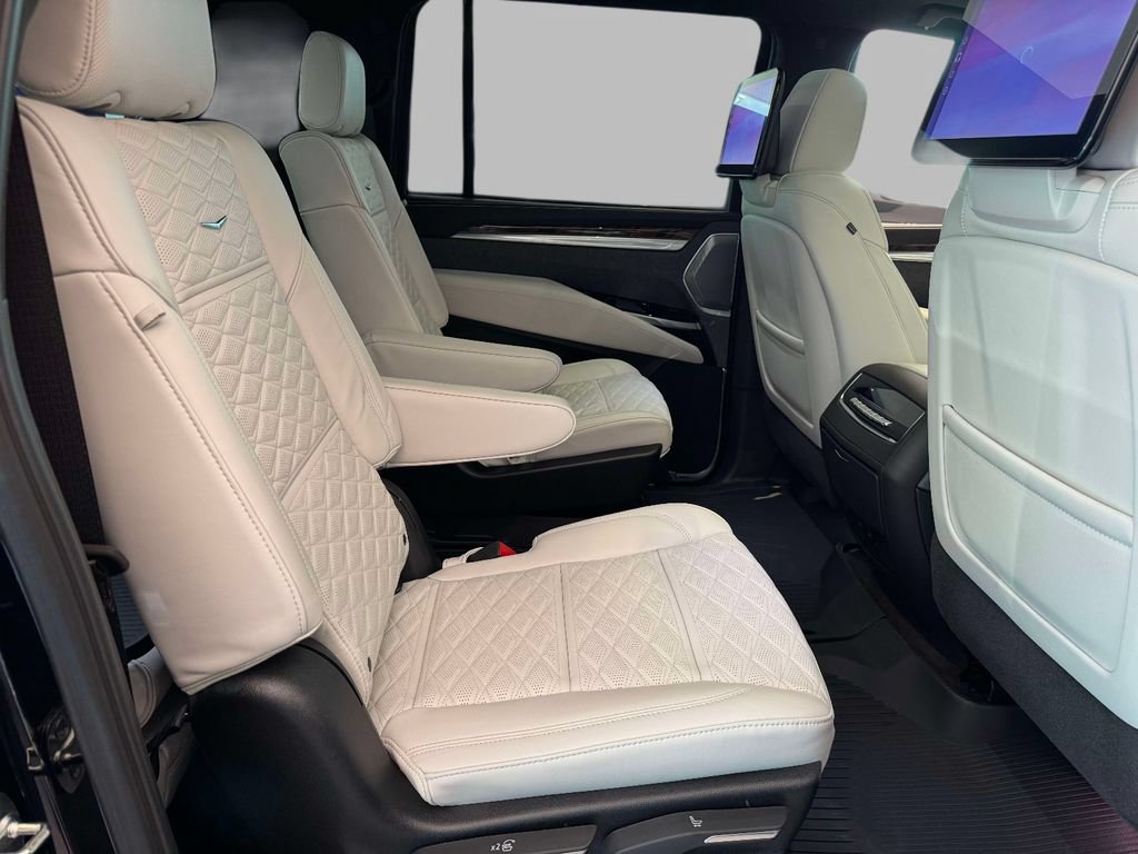 Used 2026 Cadillac Escalade ESV Platinum Sport w/ LPO, Floor Liner Package AWD/4WD image 16