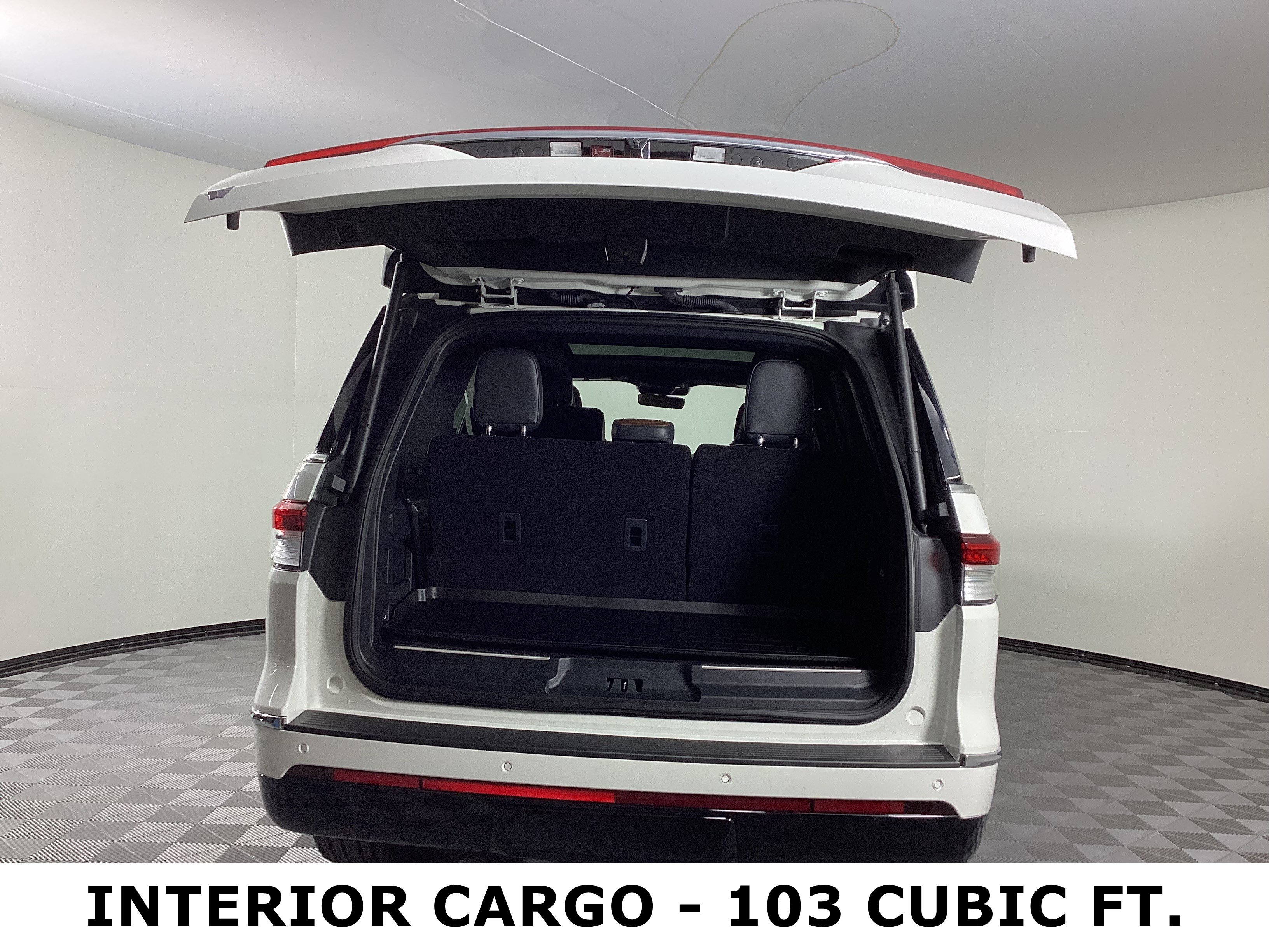 Used 2024 Lincoln Navigator Reserve image 10