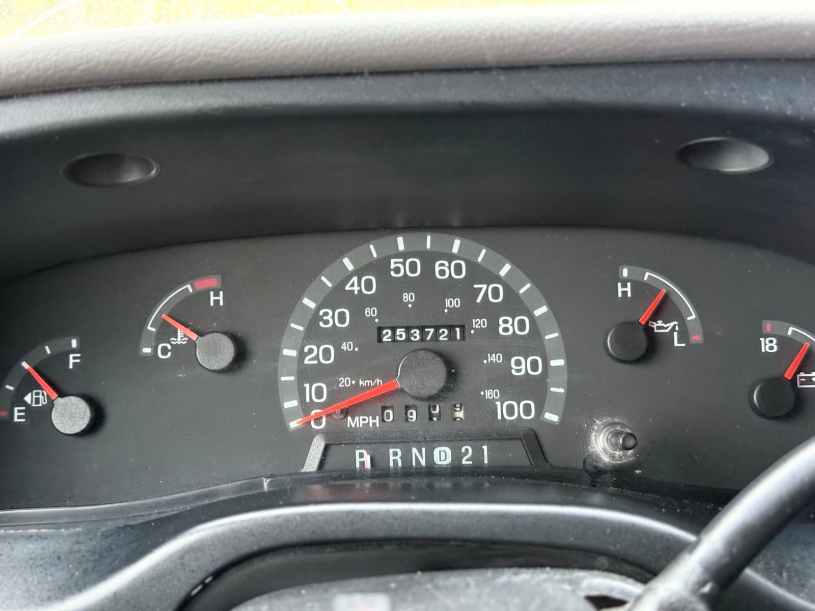 Used 1999 Ford E-250 and Econoline 250 RWD image 31