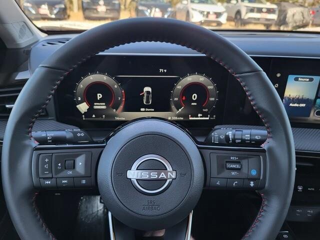 New 2025 Nissan Kicks SR w/ Illumination Package image 8