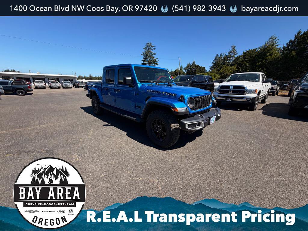 Used 2025 Jeep Gladiator Sport AWD/4WD image 3