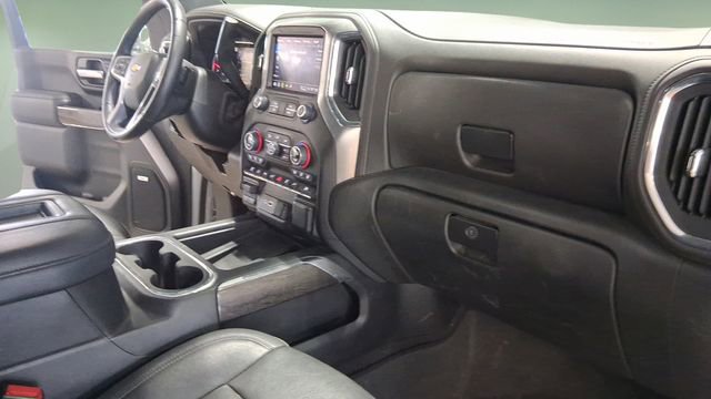 Used 2022 Chevrolet Silverado 3500 LTZ w/ LTZ Convenience Package AWD/4WD image 17
