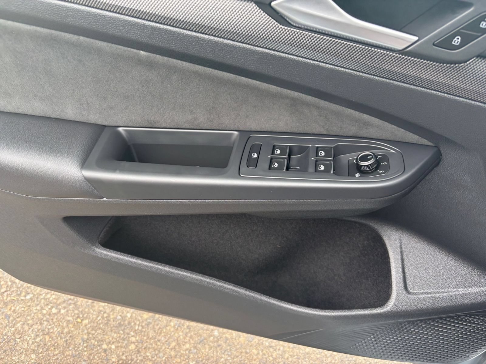 Used 2026 Volkswagen Golf S FWD image 15