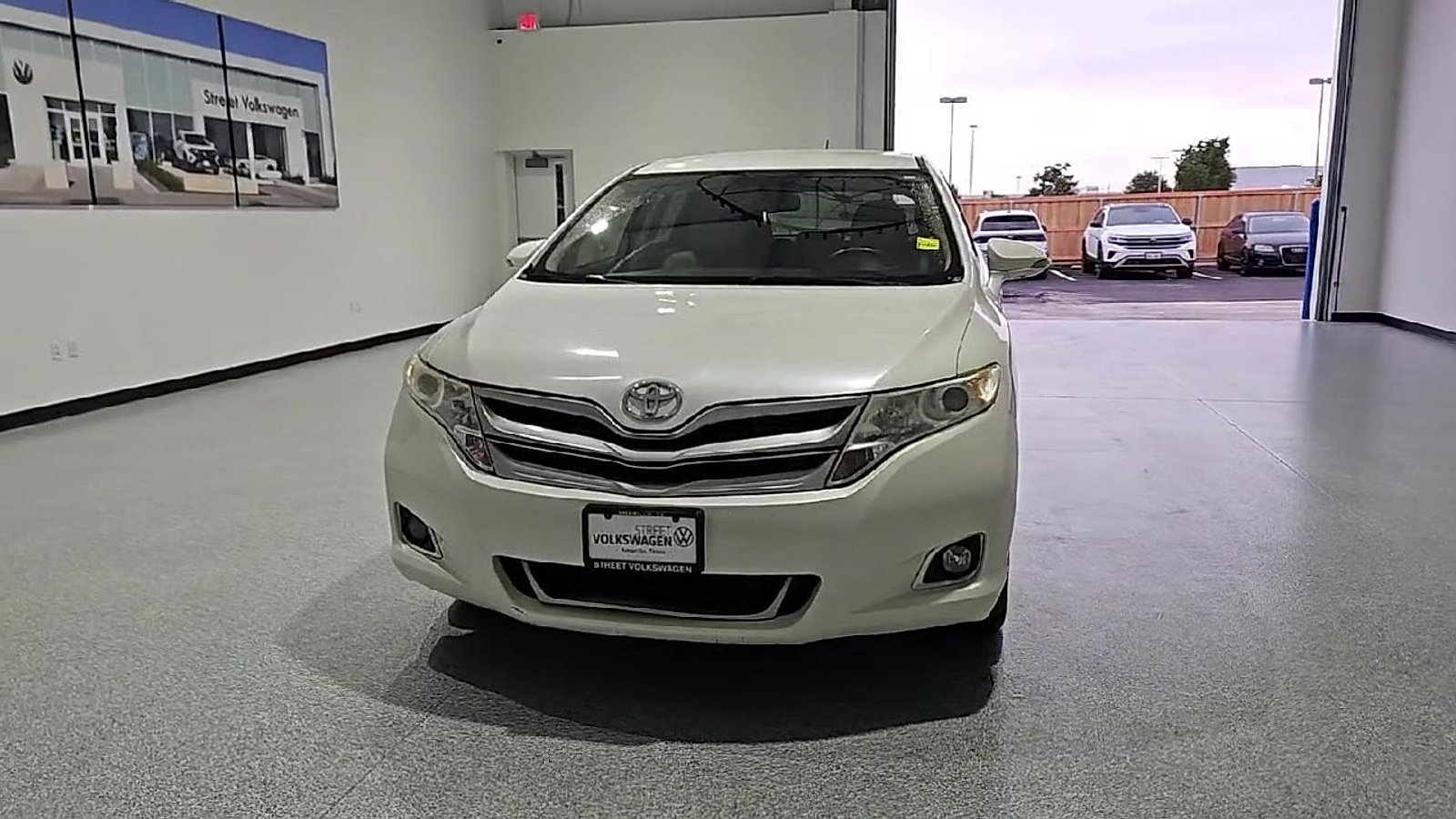 Used 2013 Toyota Venza XLE FWD image 3
