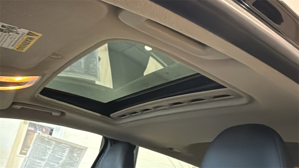 Used 2011 Volvo C30 T5 w/ Preferred Pkg image 20