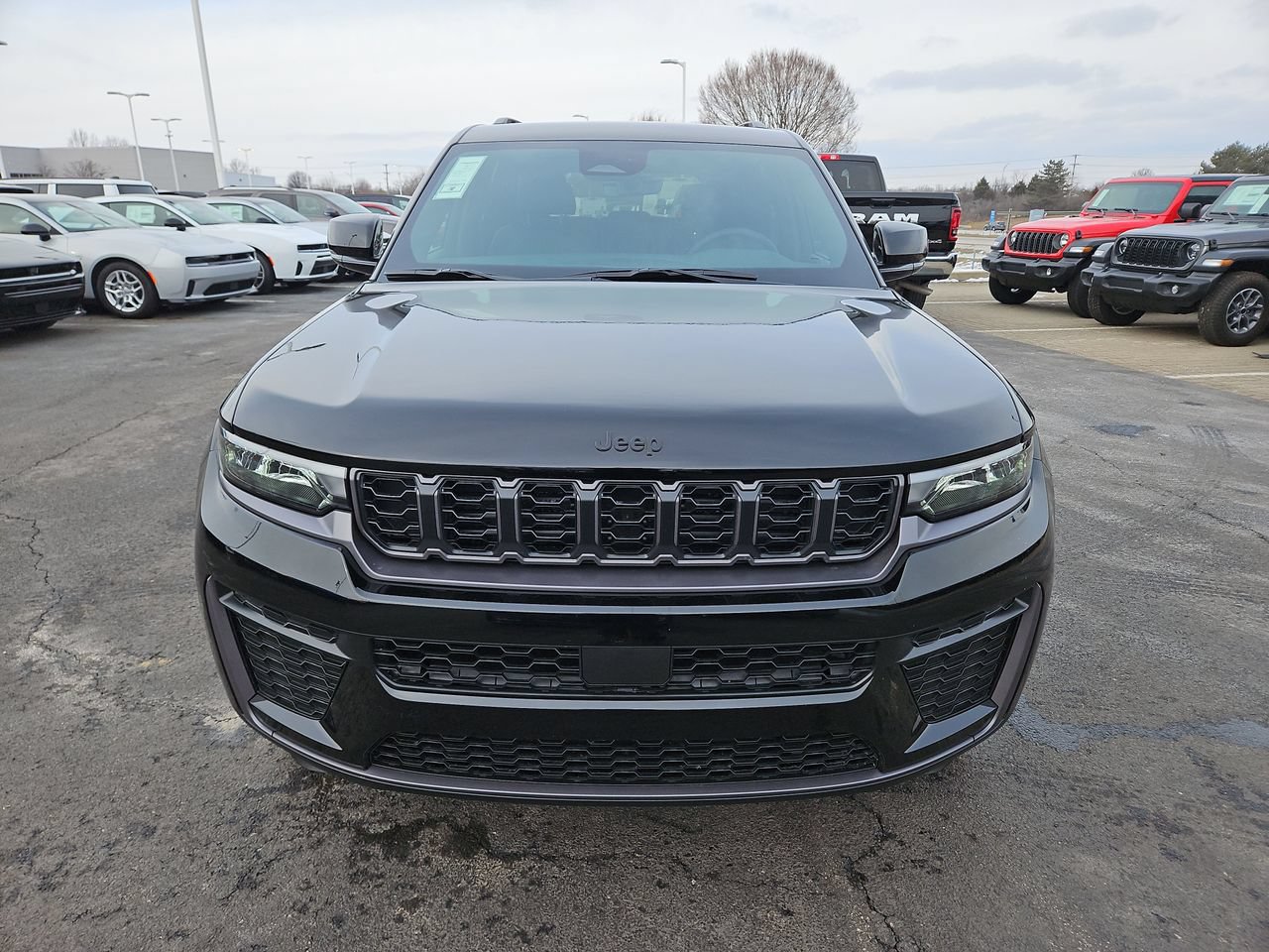 New 2026 Jeep Grand Cherokee Altitude AWD/4WD image 2