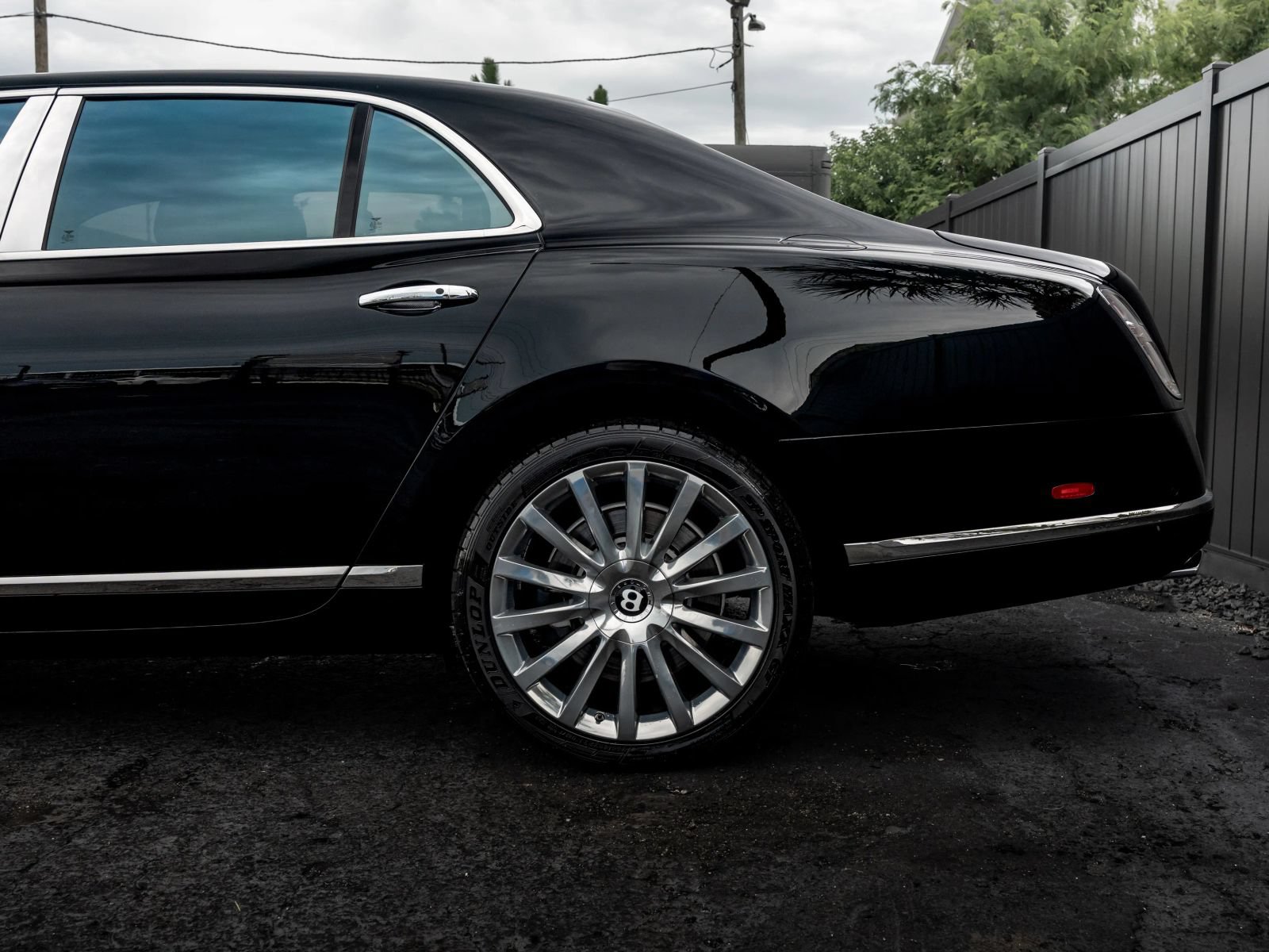 Used 2017 Bentley Mulsanne RWD image 33