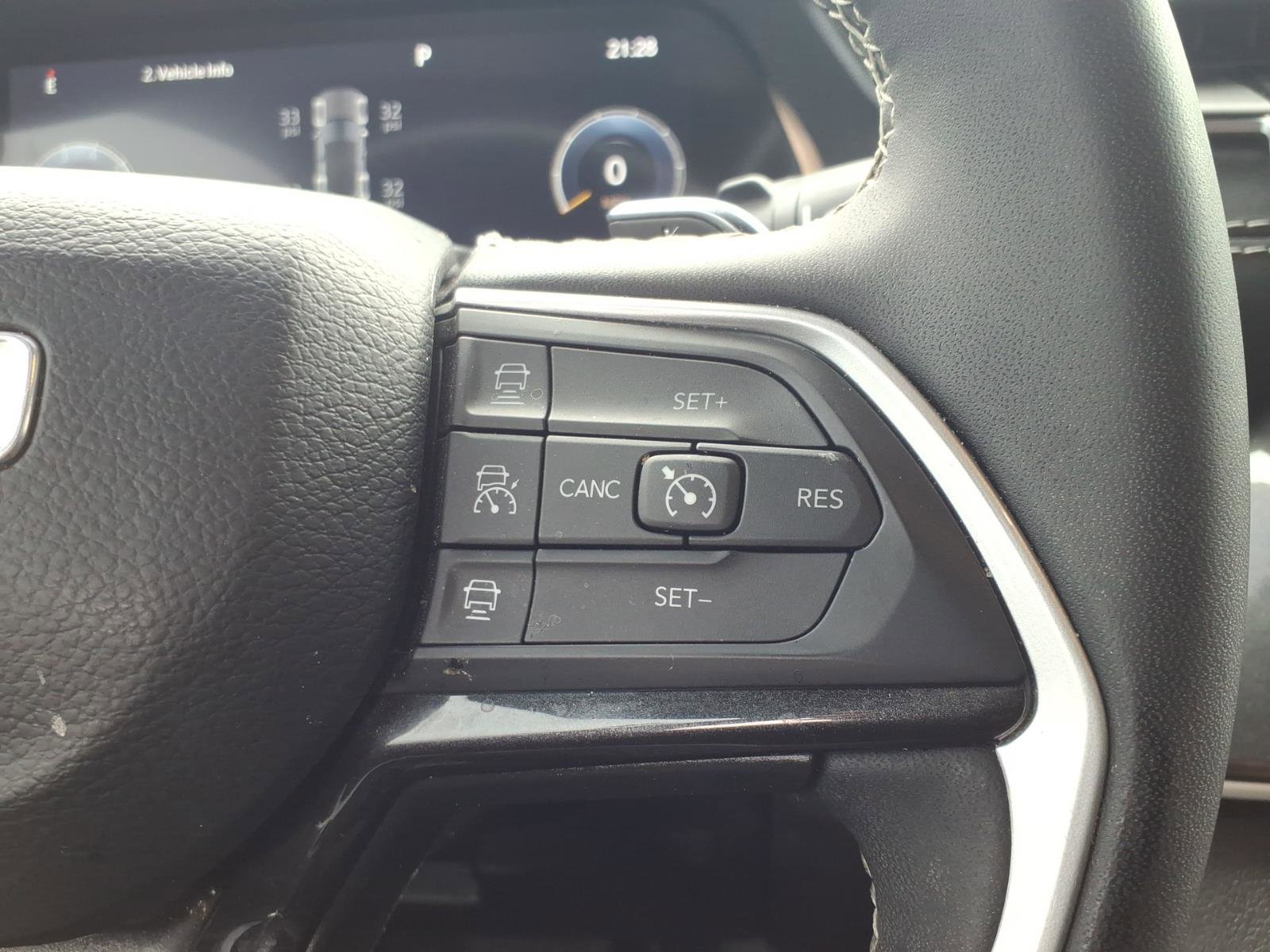 Certified 2023 Jeep Grand Cherokee Altitude image 21