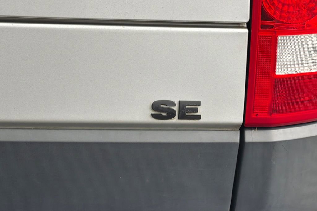 Used 2005 Land Rover LR3 SE image 25