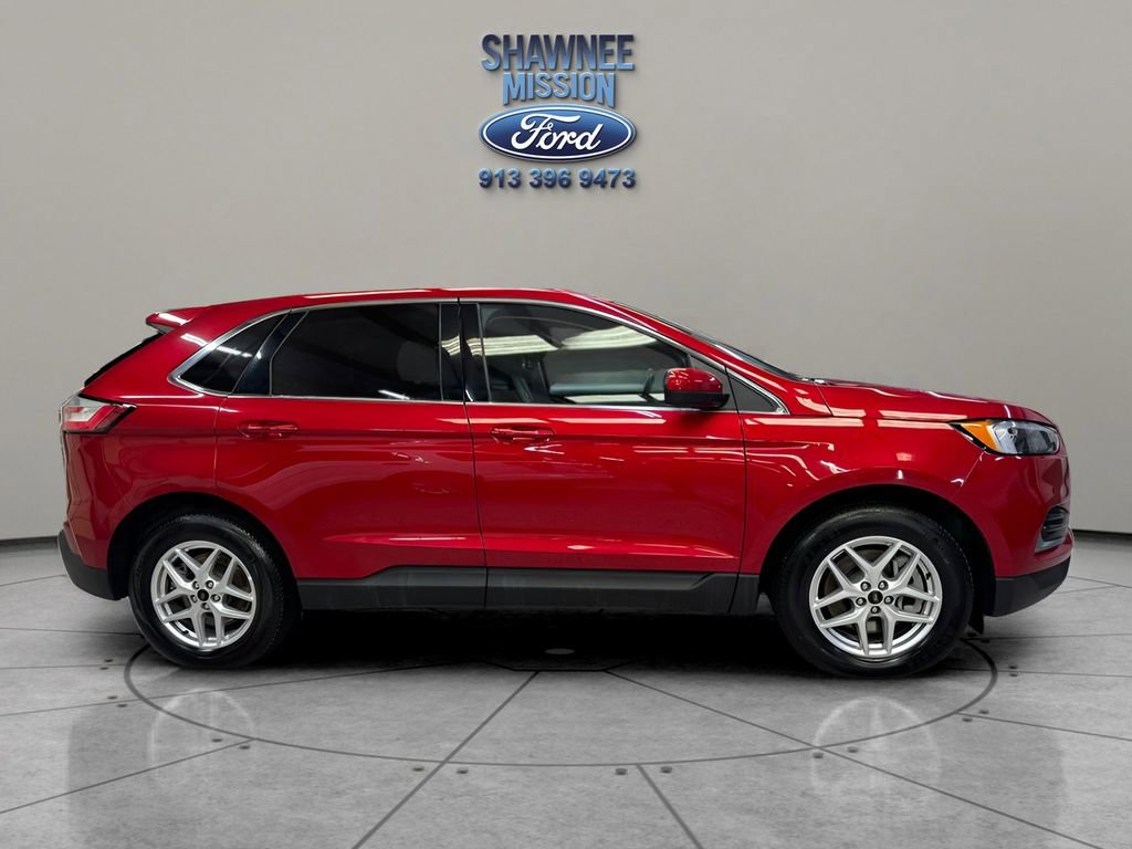 Used 2023 Ford Edge SEL image 4