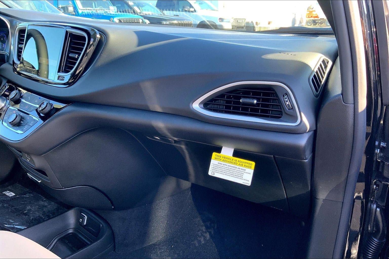 New 2026 Chrysler Voyager LX FWD image 24