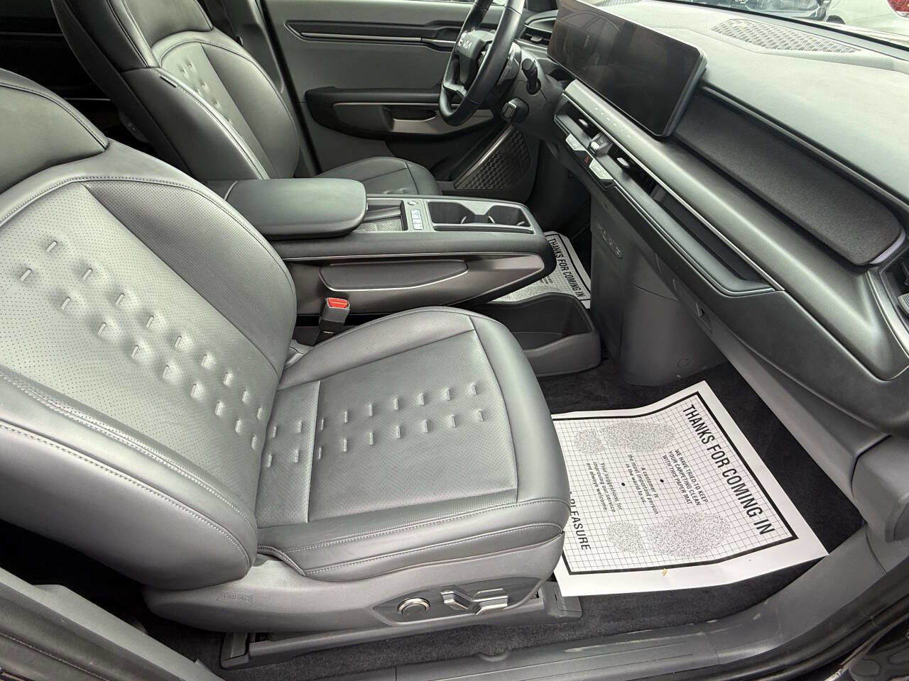 Used 2024 Kia EV9 Wind image 27