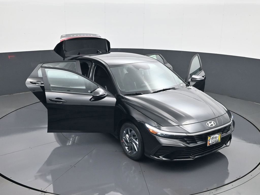 New 2026 Hyundai Elantra Hybrid FWD image 29