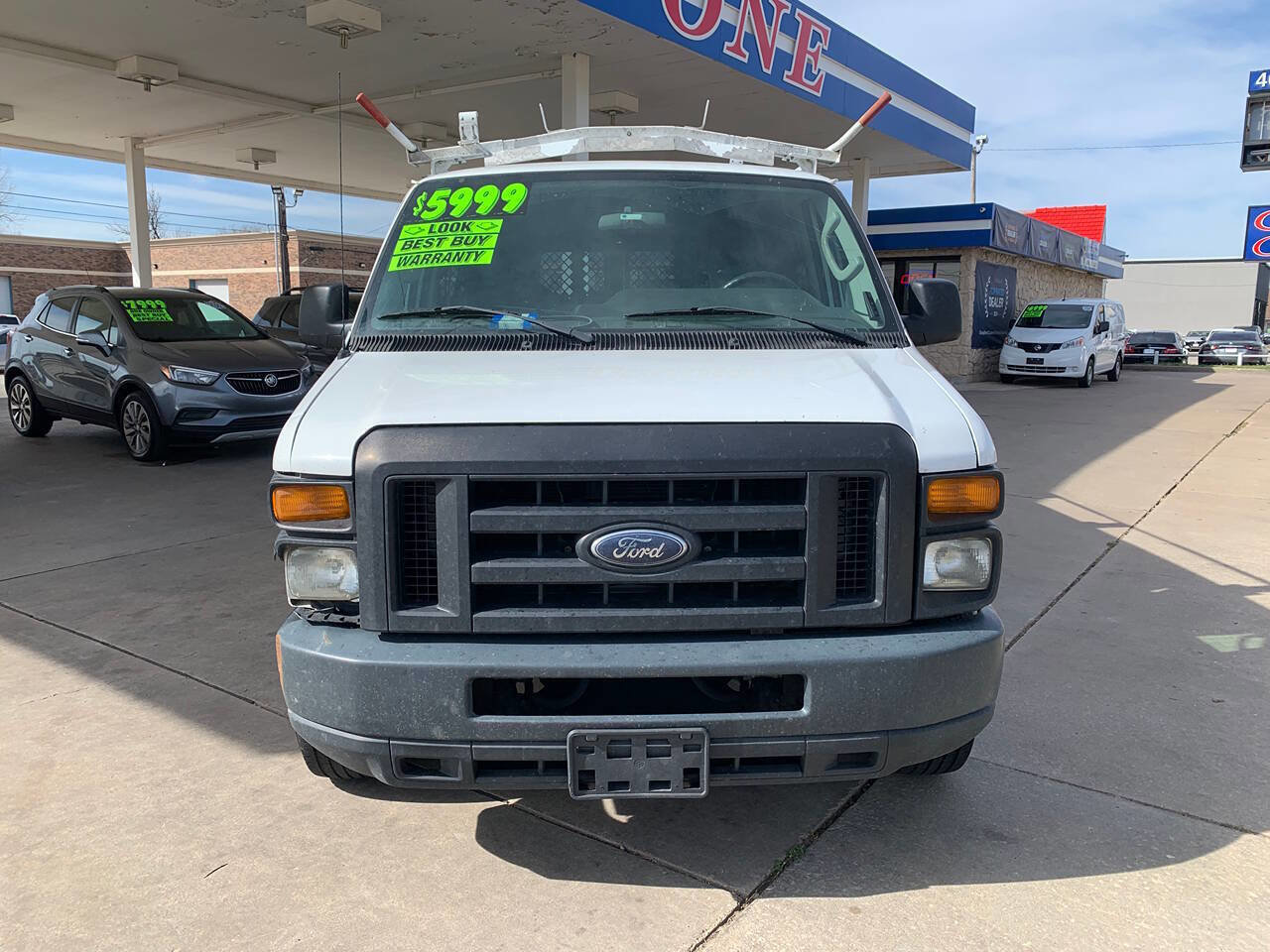 Used 2009 Ford E-250 and Econoline 250 E 250 3dr Cargo Van RWD image 2
