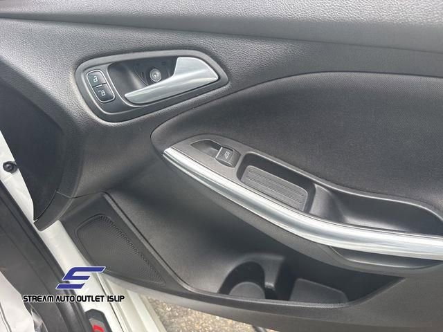 Used 2015 Ford Focus ST FWD image 11