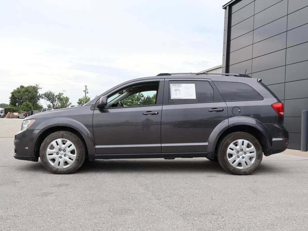 Used 2019 Dodge Journey SE w/ Premium Group FWD image 2