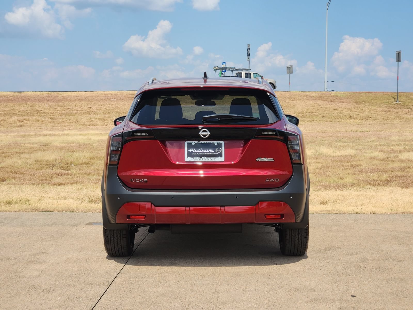 New 2027 Nissan Kicks SR AWD/4WD image 8