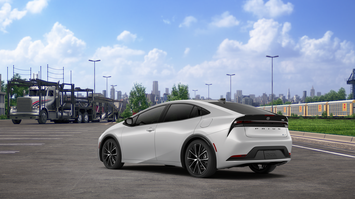New 2027 Toyota Prius XLE FWD image 8