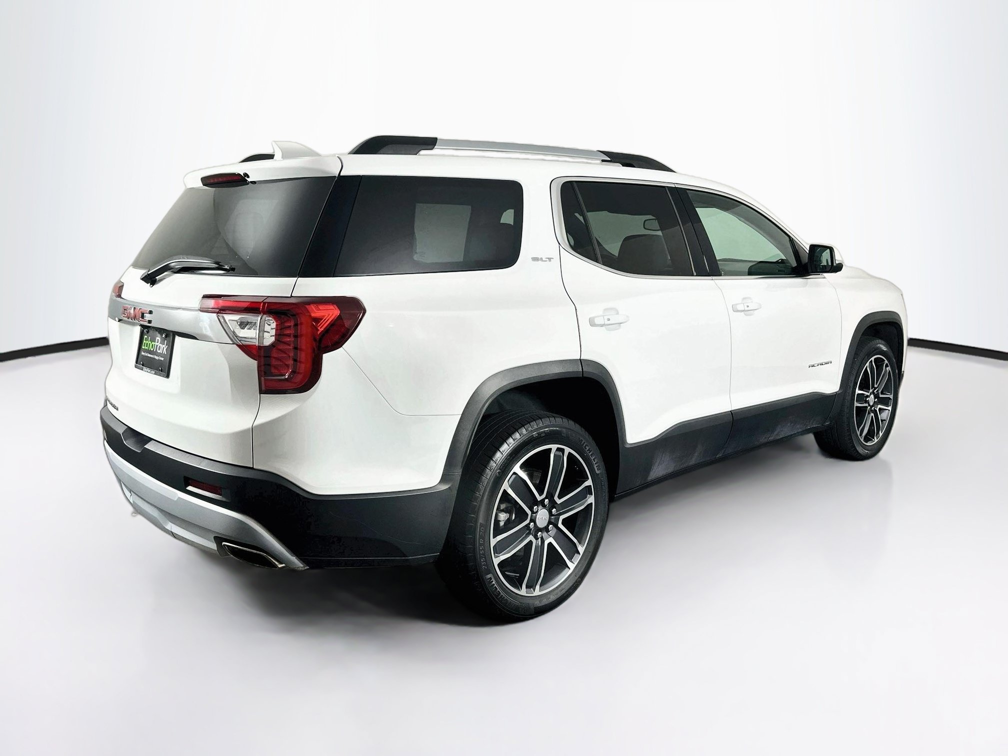 Used 2023 GMC Acadia SLT w/ Technology Package FWD image 9