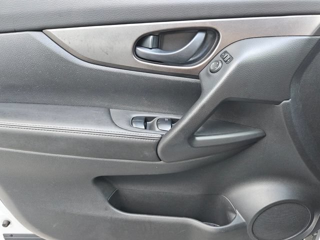 Used 2019 Nissan Rogue Sport S w/ Appearance Package AWD/4WD image 28