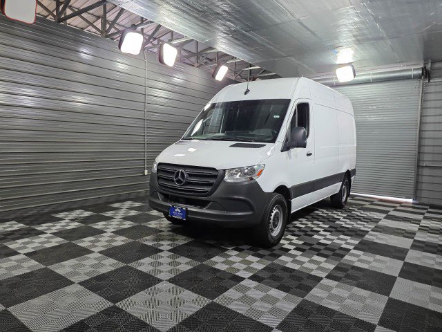 Used 2024 Mercedes-Benz Sprinter 2500 image 36