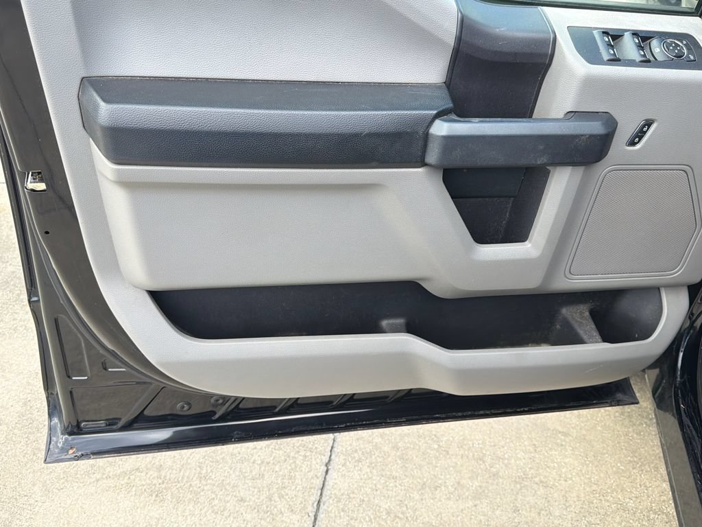 Used 2016 Ford F150 XL w/ Equipment Group 101A Mid AWD/4WD image 15