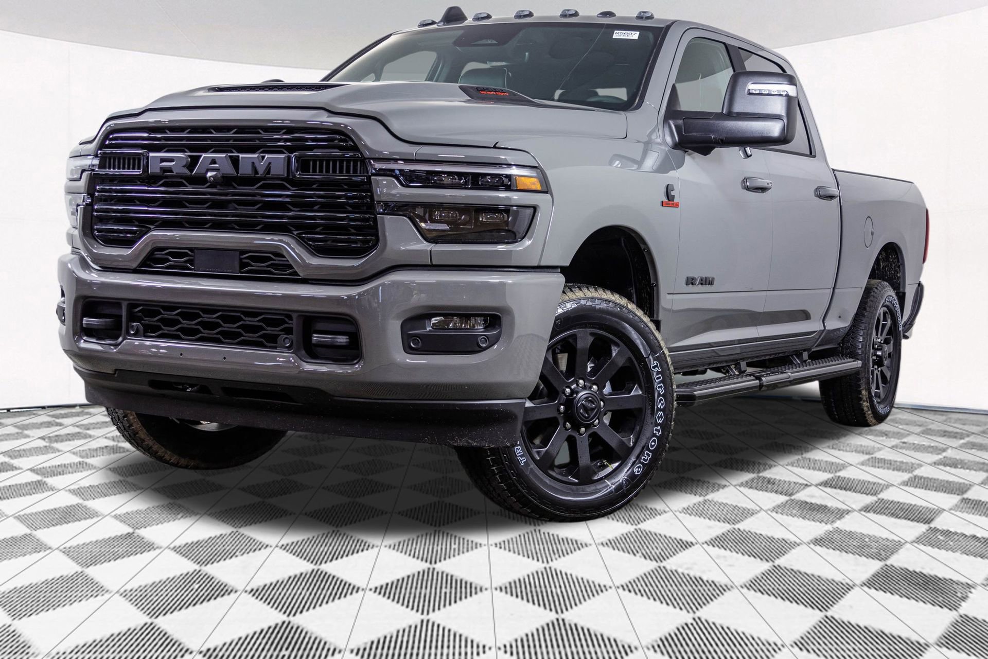 New 2026 RAM 2500 Laramie AWD/4WD image 2
