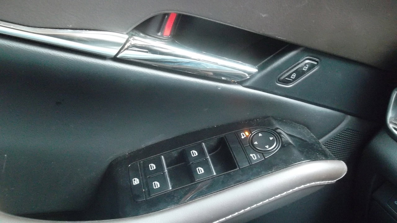 Used 2022 MAZDA CX-30 AWD 2.5 S w/ Premium Package image 14