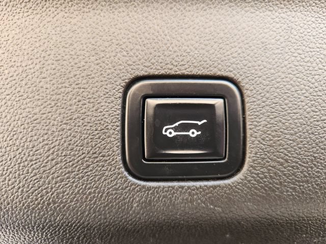 Used 2021 Chevrolet Suburban Premier w/ Premium Package RWD image 38