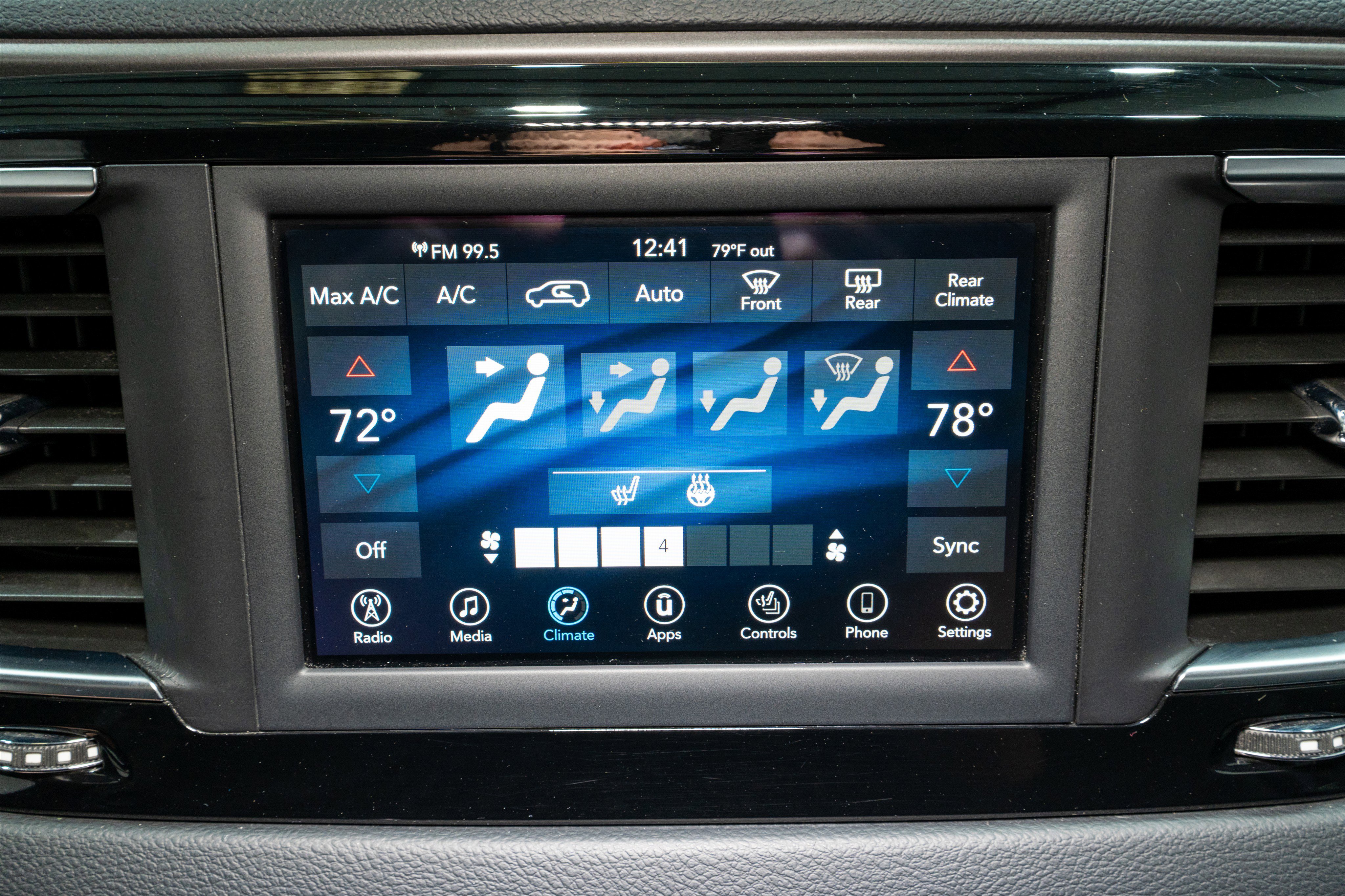 Used 2020 Chrysler Pacifica Touring-L image 16