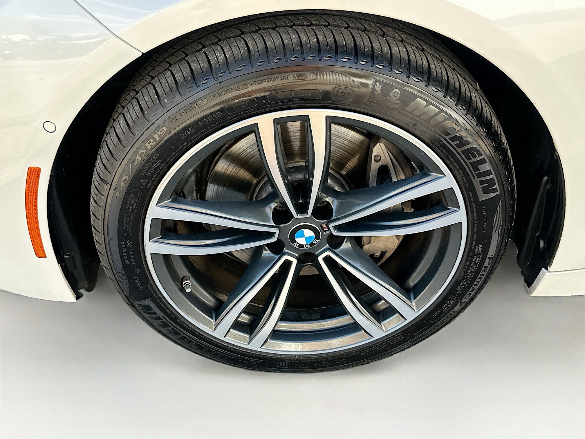 Used 2021 BMW 740i xDrive w/ M Sport Package image 35