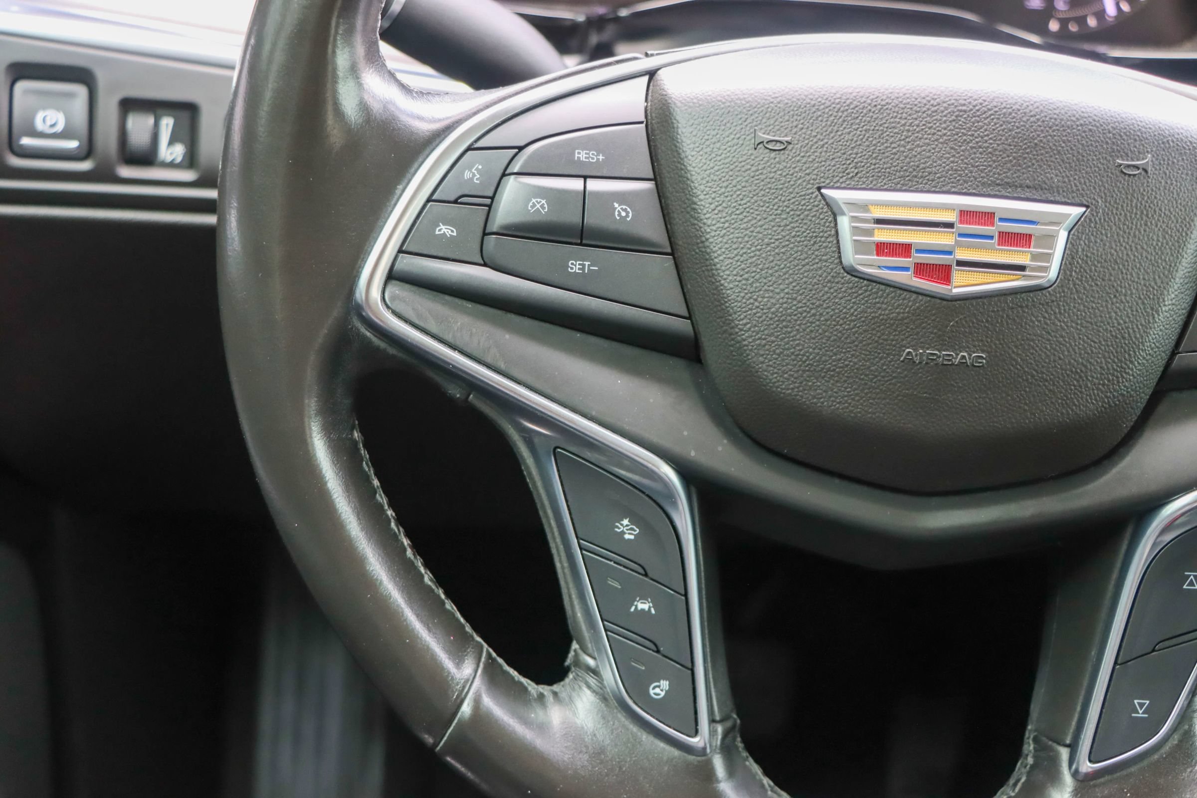 Used 2019 Cadillac XT5 Premium Luxury w/ Driver Assist Package FWD image 29