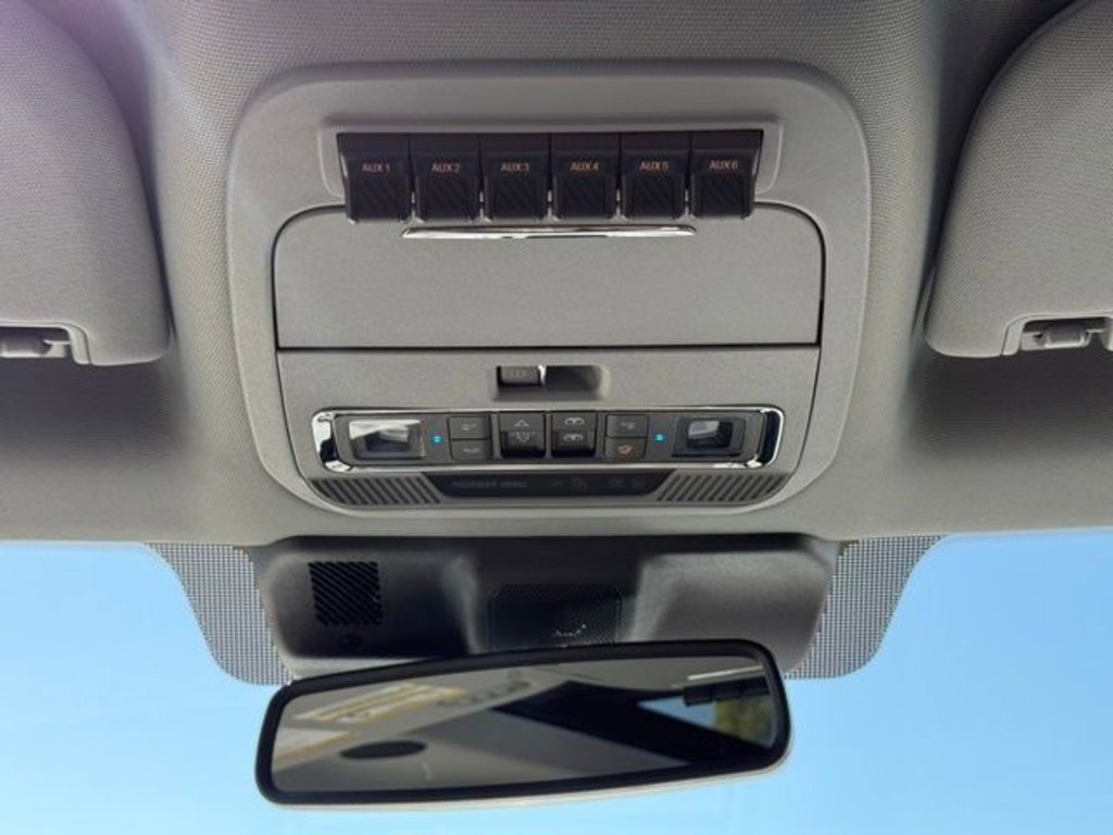 New 2025 Ford F350 Lariat w/ Lariat Ultimate Package image 32