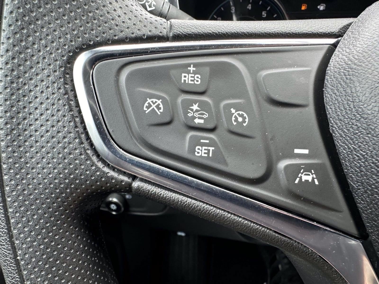 Used 2023 Chevrolet Equinox LS w/ LS Convenience Package AWD/4WD image 16
