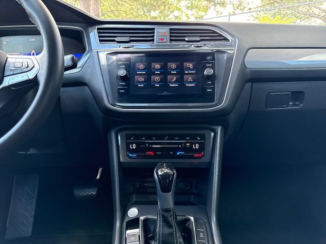 Used 2024 Volkswagen Tiguan SE FWD image 26