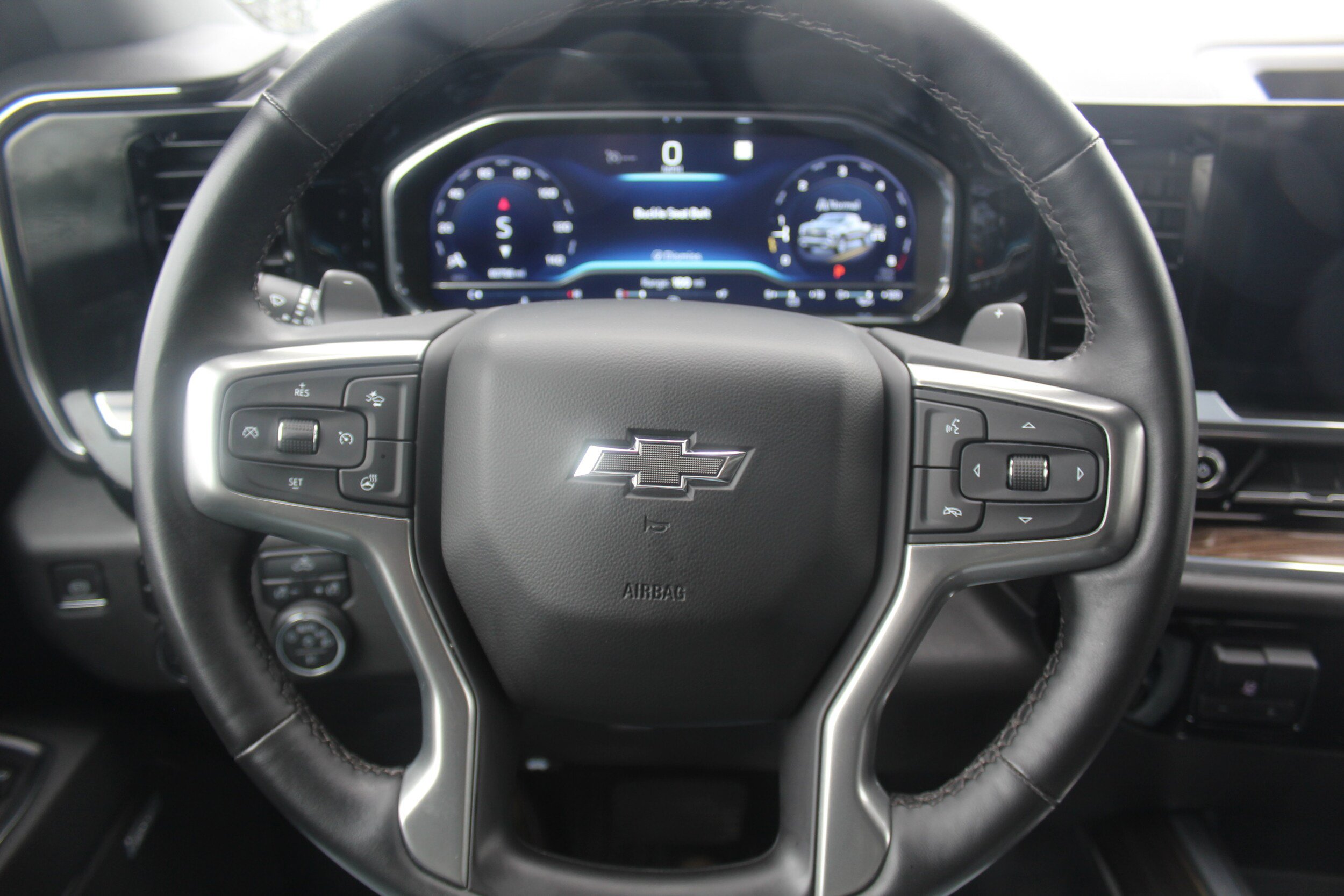 Used 2023 Chevrolet Silverado 1500 RST w/ Convenience Package II AWD/4WD image 8